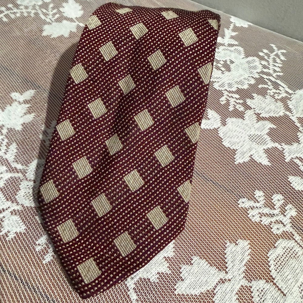 Coach Necktie Mens OS Burgundy Excellent Italian Silk Geometric Square Woven Tie
